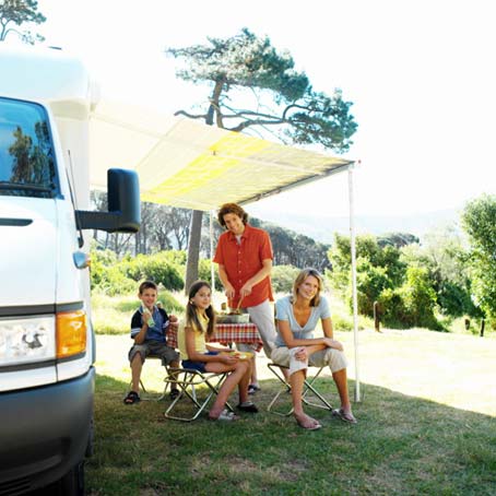 Antena activa UHF-VHF 22 dB de Tecatel ¡Ideal para campings y caravanas!
